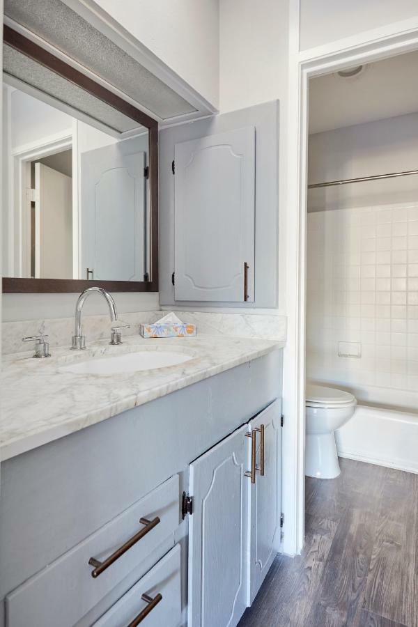 Duchele Apart otel Houston Dış mekan fotoğraf